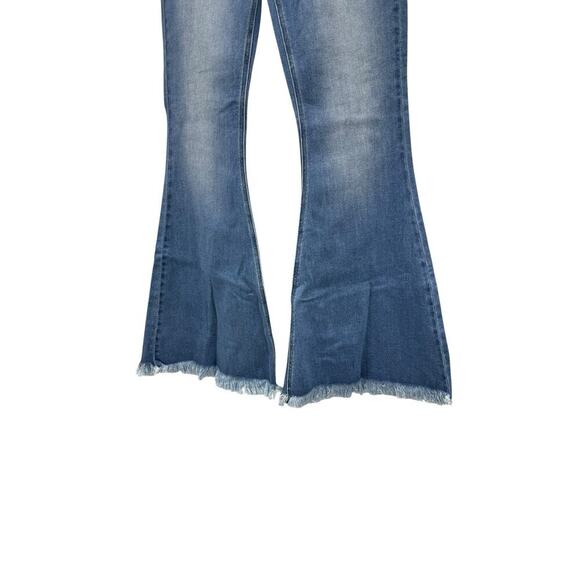 KanCan Signature Ultra High Rise Extreme Flare Jeans Medium Wash Womens 29X34 - Picture 2 of 11